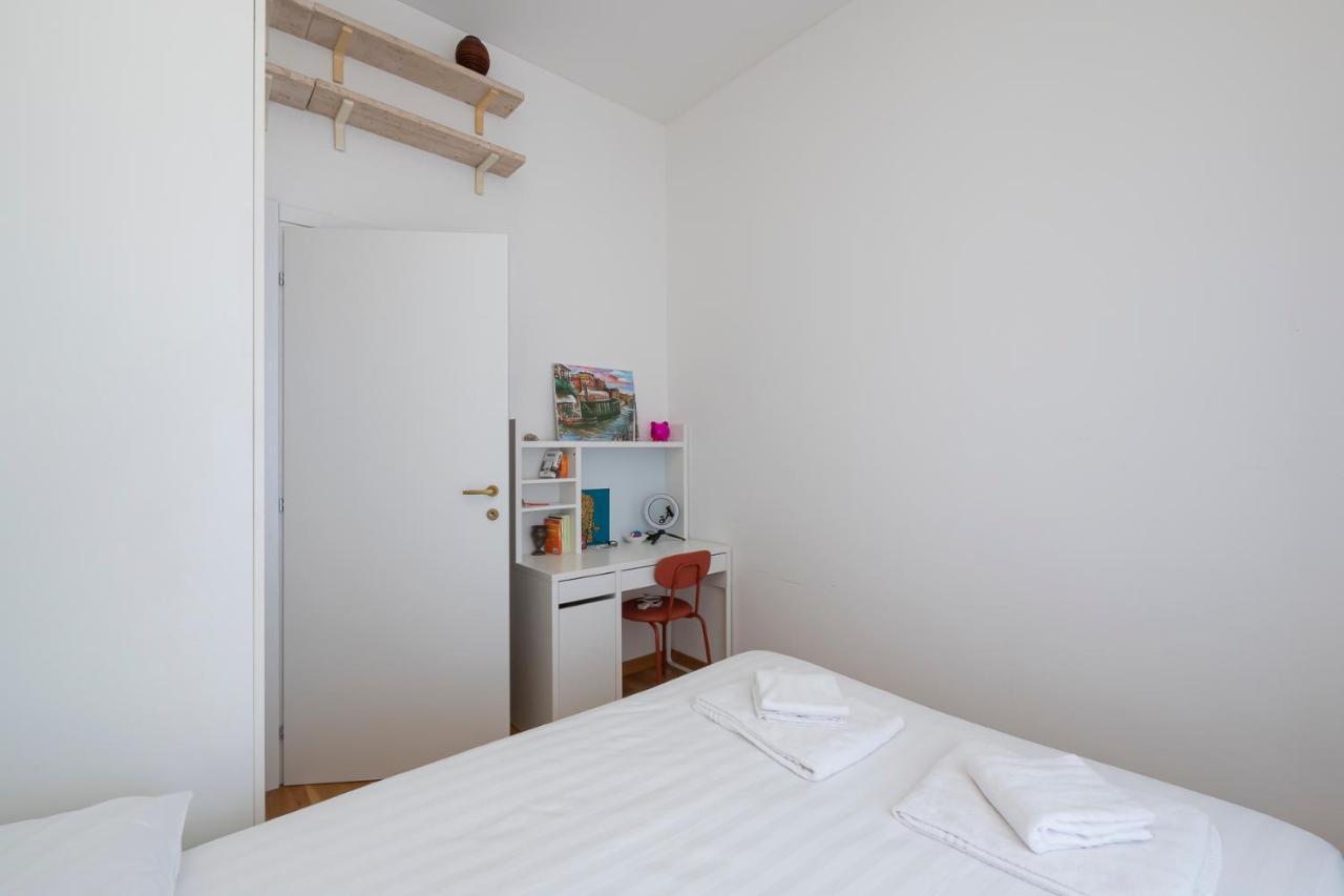 Luxury Flat Between Navigli And Duomo - Sambuco Милан Экстерьер фото